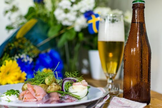 Lagg in sill till midsommar