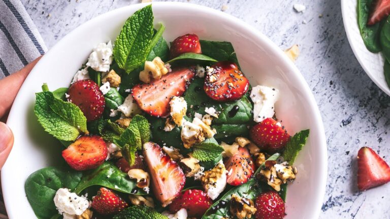 4 förslag på vad du kan äta för att hålla dig sval i sommar