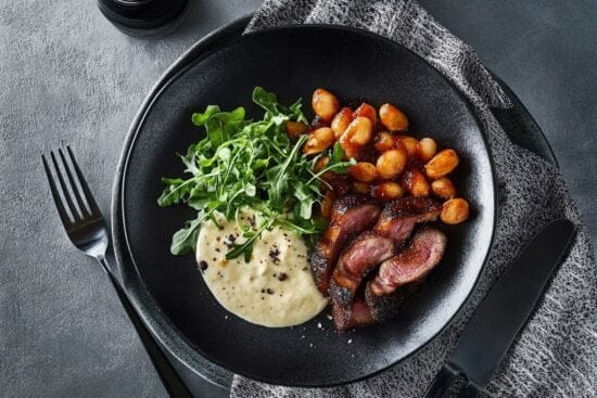 Bruna bonor med flask stor