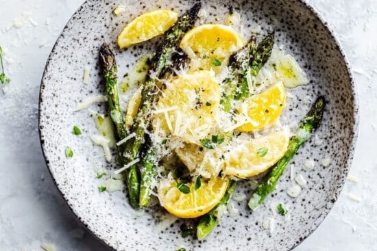 Grillad sparris med parmesan och citron