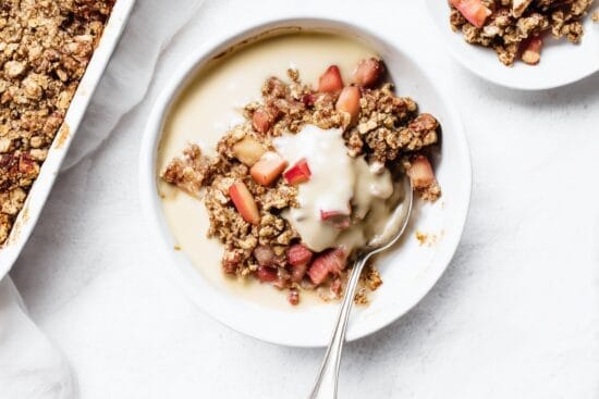 Rabarberpaj med smultacke vaniljsas