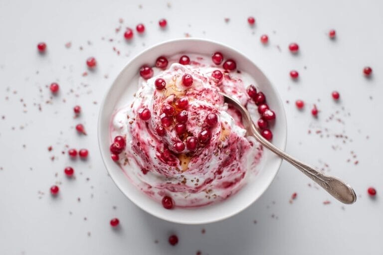 Brännland Iscider 4 Frozen yoghurt med vinbär och honung