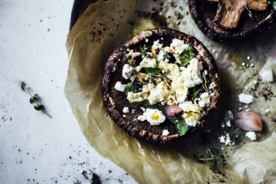 Fylld portabello med smakrik feta och vitlok
