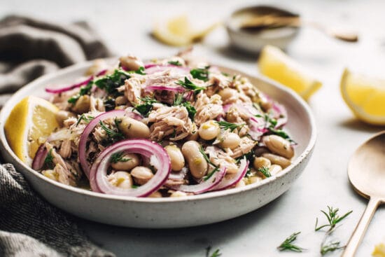 toskansk tonfisksallad med vita bonor