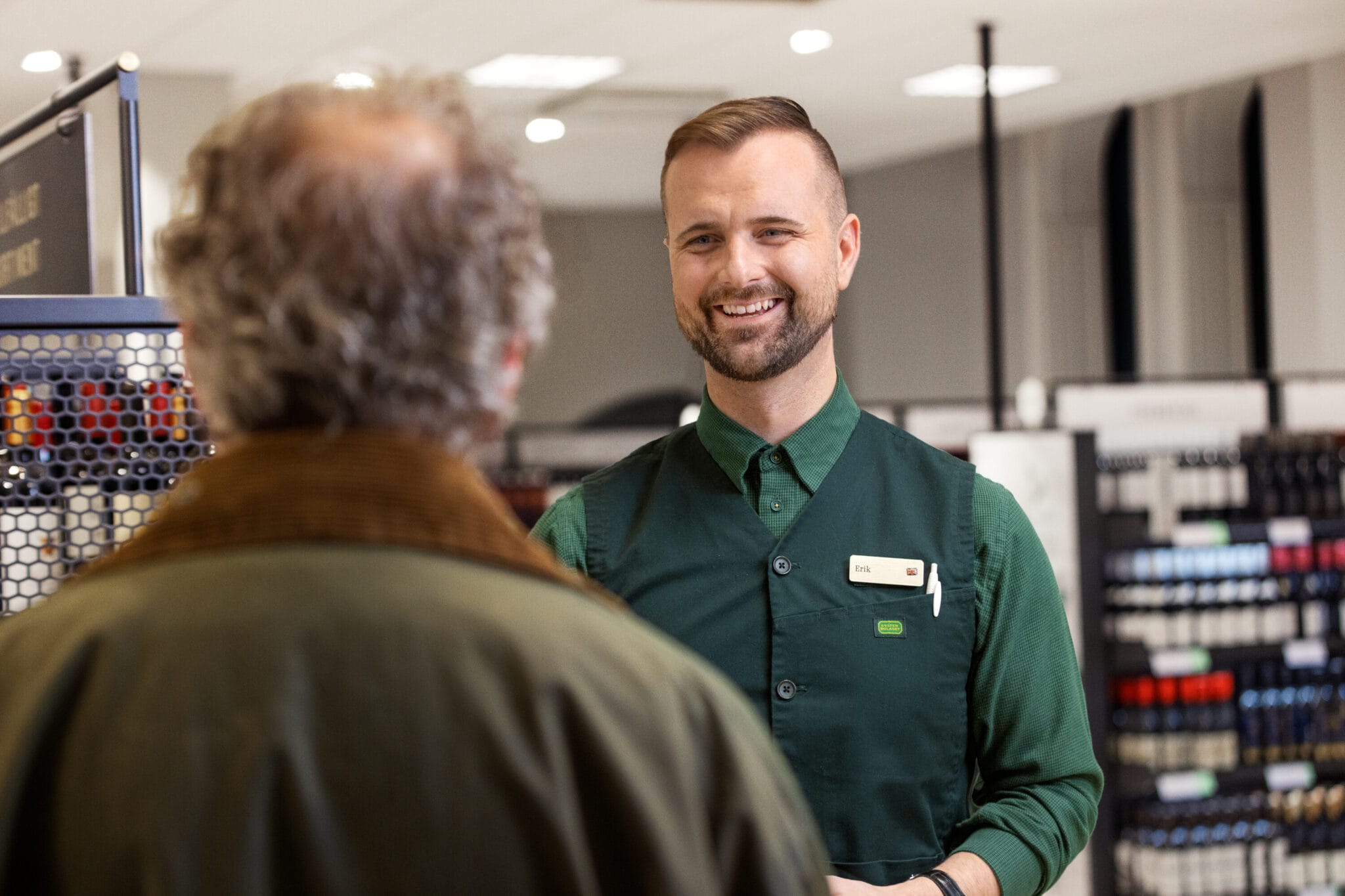 Regeringen vill se över tiderna för hemleverans av alkohol