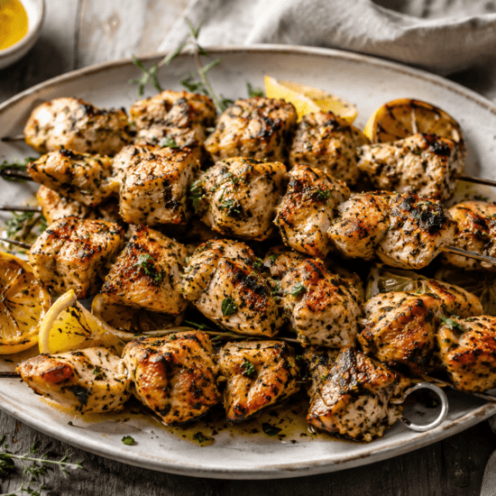 bonappetit citron och ortmarinerade kycklingspett
